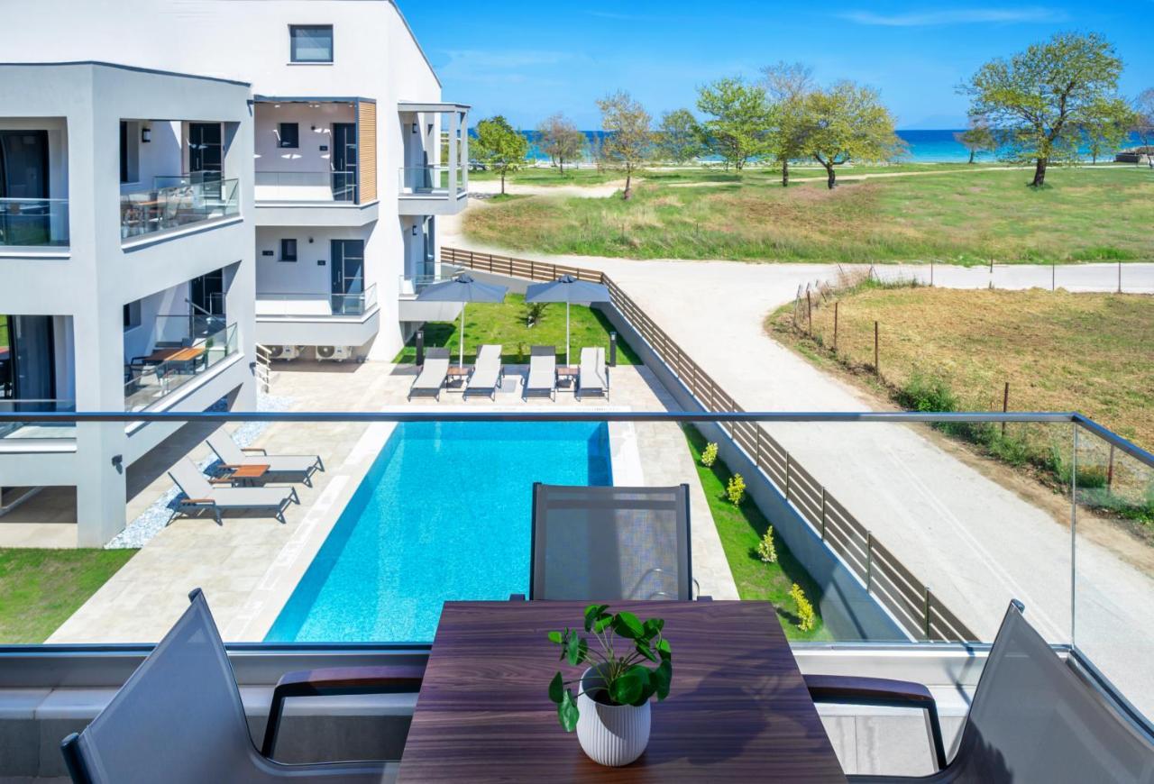 Perla Beach Криси Амудия Екстериор снимка